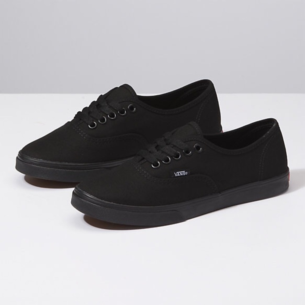 Black Authentic Lo Pro Vans